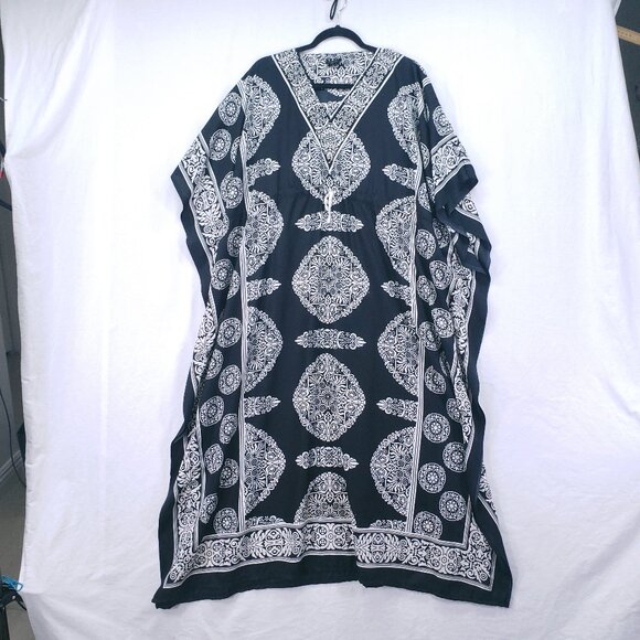 Nf Black and White Floral Geometric Pattern Moo Moo Kaftan Relaxed Maxi Dress - Picture 1 of 16
